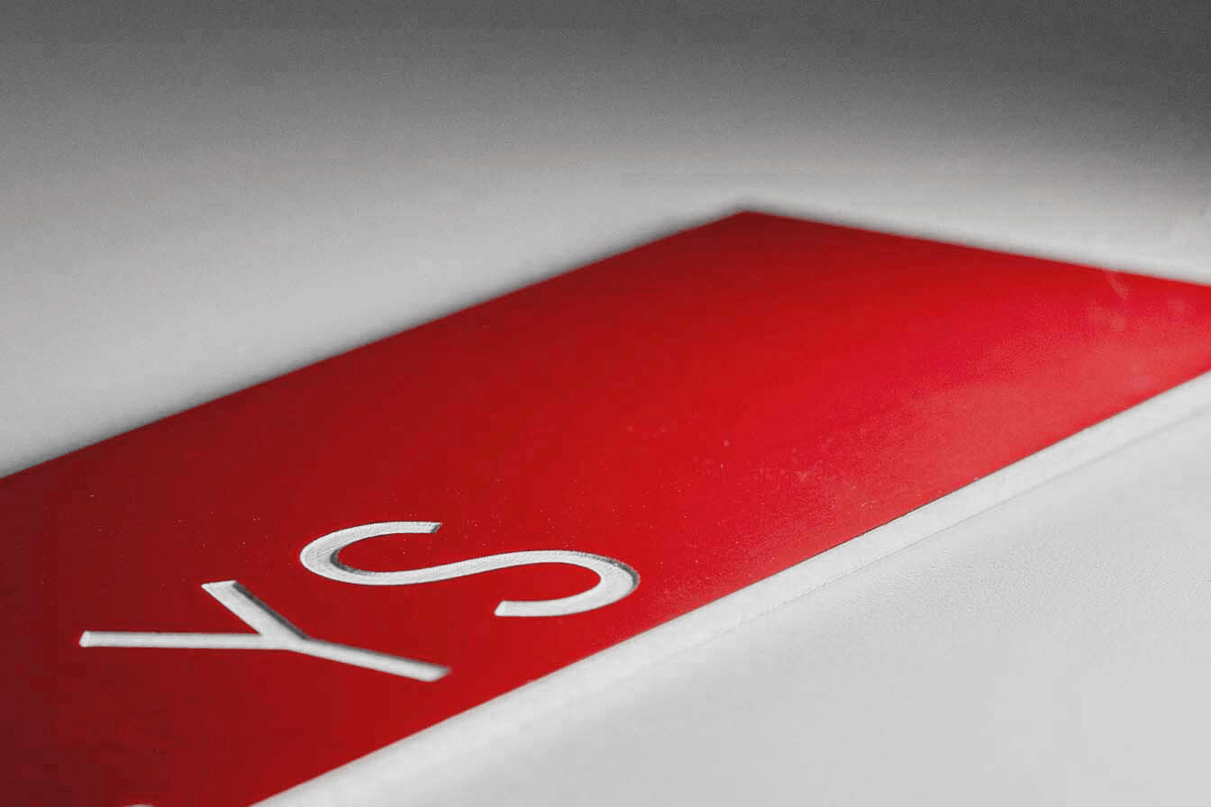 Do not disturb sign - Personalised - Red/White - Plastic - Signomatic.co.uk