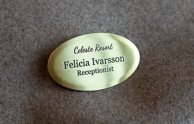 Namnskylt i mässing